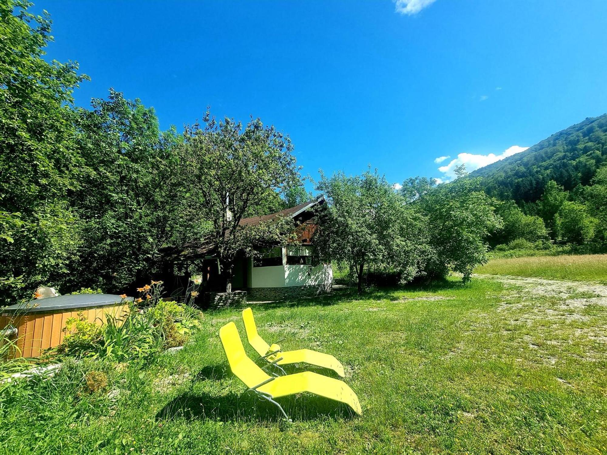 Biniste -Tiny House By The River Dejani Экстерьер фото